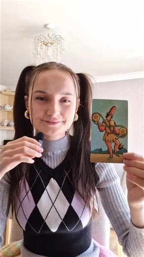 Two of Pentacles Tarot Meaning (Upright & Reversed) #tarot #tarotmeanings #twoofpentacles