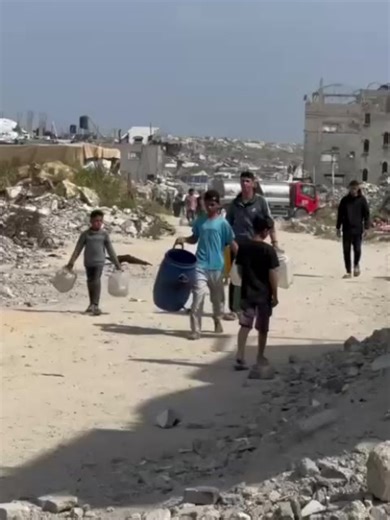 The strain of daily life continues in Gaza, but now we are coming to a scary moment - donations are drastically decreasing, while the needs and suffering remain the same. Please help, please donate if you can, please share with your network, please fundraise for life essentials. Survival for so many people depends on the access we provide for safe clean drinking water. On April 19, Translating Falasteen (@translating_falasteen) x The Sameer Project provided 304,000 of drinking water in the North