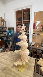 291K views · 8.6K reactions | Se acerca la navidad y les dejo esta idea para hacer un árbol navideño diferente y sobre todo fácil de hacer #tutorial #carpinteria #navidad #carpintero #madera #diy #arboldenavidad #carpinterosentimental | Joaquín De Orbegoso | Facebook