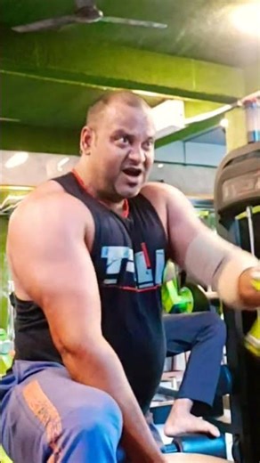 "BACK DAY WITH SINGLE ARM CABLE ROW" #youtubeshorts #youtubevideo #viralvideo #shorts #ytshorts