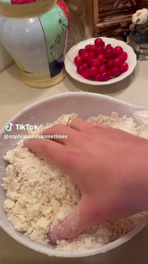 Delicious Cherry Pie Recipe with Homemade Crust