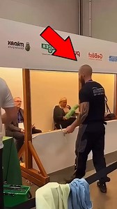 135K views · 12K reactions | Can he win the window washing world championships 什勞 . . . . . . #animals #ArizonaHistory. #nature #photography #love #photooftheday #instagood #travel #naturephotography #beautiful #picoftheday #instagram | Face Instant | Facebook