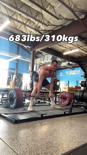 683lbs/310kgs Deadlift 5 Weeks Out