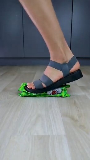 311K views · 1K reactions | High Heels Smashing stuff #asmr #oddlysatisfyingHigh Heels Smashing stuff #asmr #oddlysatisfying | ITeste | Facebook