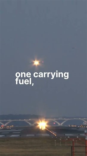 How do Jets refuel while flying? #aviation #airforce #fighterjets