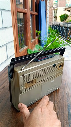 Popular 80s Radio Philips 15AL-208WM classical transistor receiver 3 Band master Voice#viral radio