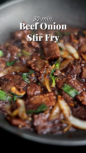Beef Onion Stir Fry 📝Recipe link in profile or google ‘christieathome beef onion’ Juicy tender strips of beef stir fried with sweet onions in a light savory brown sauce. A Chinese recipe ready in 30 minutes. Perfect as a main dish for dinner, lunch or meal prep if you pair this main with some steamed rice and your favourite veggies! #Asianfood #foodtiktok #recipes #chinesefood #beef #beefsteak
