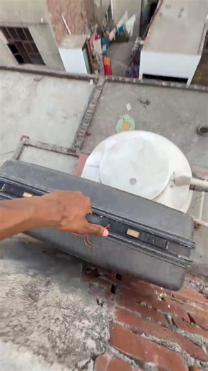 suitcase me bomb ha ya patang?😱#kite#patang#youtubeshorts #shortsviral#shortsvideos#shorts #youtube