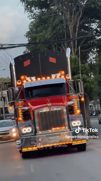 Kenworth T800 and T880 Trucks Showcase