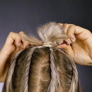 3.7M views · 14K reactions | Awesome hair hacks to become a professional stylist.  | 5-Minute Crafts | Facebook