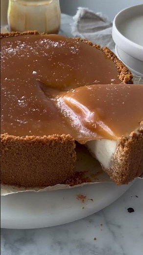 Easy Ultra Creamy Vegan Salted Caramel Cheesecake – No nuts, no coconut, no tofu!