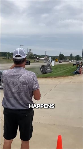 Why Mustang Drivers Lose Control So Easily #shorts