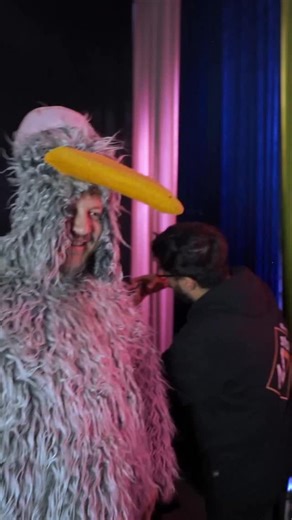 Estudios Neverland on Instagram: "💥 Un Neverland Live Show renovado En este Bitácora Neverland te mostramos todo el backstage de la nueva y renovada temporada de NLS 💻 Mira este capítulo AHORA en EstudiosNeverland.com"