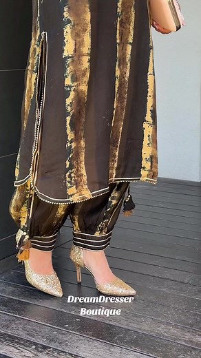 4.9K views · 22 reactions | Elegant pathani/Afghani style kurta set. Lovely gota detailing on neck, sleeves and bottom. Coin work on yoke. Top quality cotton fabric. #kurtaset #indianwear #ethnicwearforwomen #pathanikurta | DreamDresser Boutique | Facebook