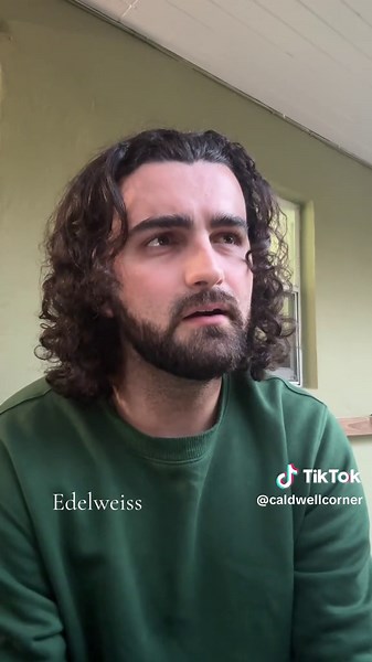 Been almost a year since I first recorded this song. Hopefully it holds up, it’s one of my favorites #edelweiss #thesoundofmusic #musicaltheatre ##theatre##broadway##westend##musical##theater