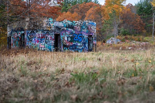 Forgotten Mass.: Underground buildings and tuberculosis - welcome to Rutland Prison Camp