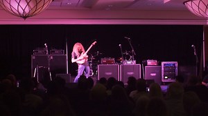 Guthrie Govan (Official) performs for attendees of John Petrucci’s Guitar Universe on Night 2! Video by Randy Edwards Photos | Dreamcatcher Events