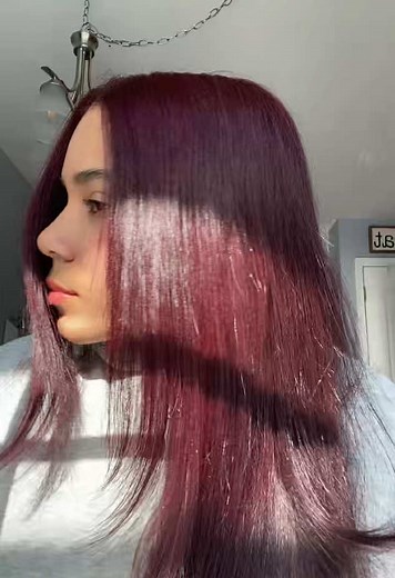 Transform Your Look with Stunning Magenta Hair Color