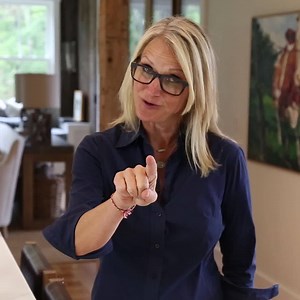 5.8M views · 274 reactions | Flash Sale: Just $29 today only (reg. $149)! Join Mel Robbins to learn how to break the habit of self-doubt and build real confidence. After this class, you will be able to understand your habits, break habit loops, act with courage, and stop doubting yourself constantly. Click to learn more. | CreativeLive | Facebook