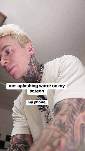 2.2M views · 94K reactions | i can’t believe my phone DM’ed Eminem like that 勞 | Phix | Facebook