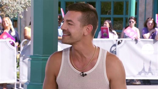 Matt Rogers sets ‘Rules of Cultures’ for going to theme parks