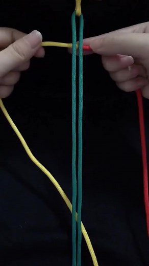 #macrame #crochet #bracelet #weave #handmade #craft #diy #fyp #fypシ゚viral #fypviral #fypシ #fypシツ #fbreels #fbreelsvideo #reels #reelsfb #reelsviral #reelsvideo #viralreels #virals #usa #usareels #reelsusa | Pass21924