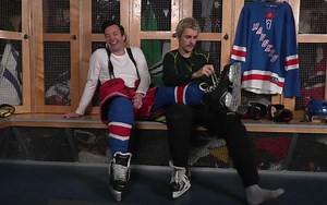 Watch Justin Bieber Teach Jimmy Fallon How to Play Hockey