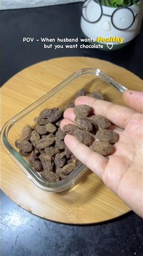 Internet made me try this VIRAL recipe | Chocolate Almonds | Almond Chocolate Recipe #shorts