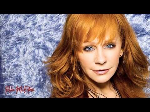 Reba McEntire, 70, Flaunts Her Huge Size In New Bikini Photos