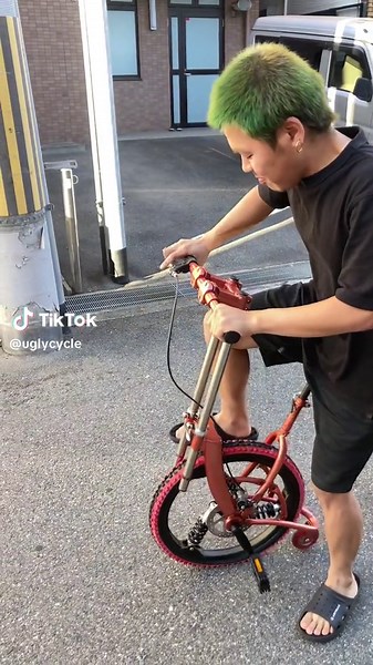 Extreme One-Wheel MTB Challenge: Unicycle Riding Adventure