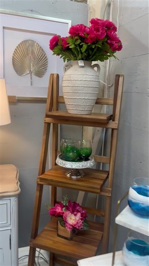 Our vendor with the beautiful resin pieces has restocked her booth! Come in and see all of her new pieces! #boothrefresh #resinart #rustyroostervintageshops | Rusty Rooster