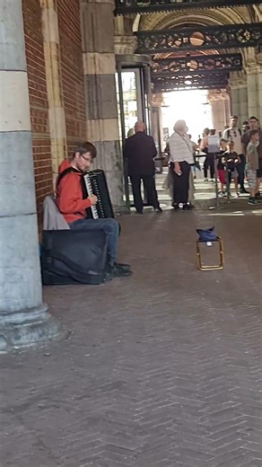 Street musician - Amsterdam