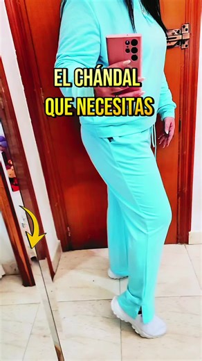 Conjunto de pantalón y sudadera, chándal ideal para primavera. Mira los colores que quedan y llevate el tuyo antes que se agoten 😱 #ChandalMujer #ConjuntoMujer #ModaMujer #OfertasPrimavera #TikTokShop