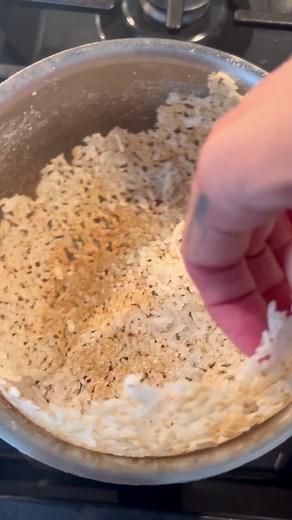 How to make nurungji with a stainless steel pot. Also reduces food waste and makes cleanup way easier! #TikTokTaughtMe #TikTokPartner #rice #hack #nurungji