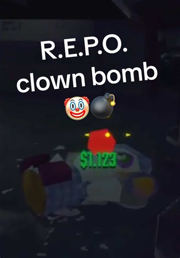 Clown Bomb Outplay in R.E.P.O. Game 🤡💣