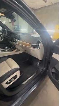 2022 BMW X7 M50 artic grey metallic on eclipse blue ivory