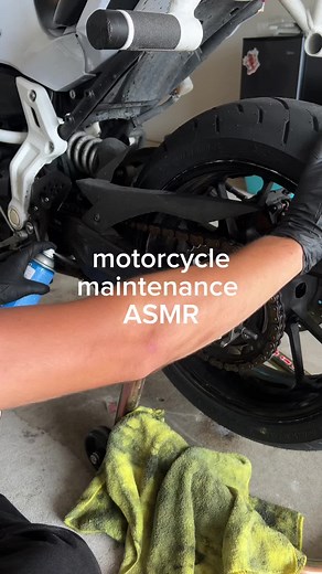 How to Clean Your Motorcycle Chain Effectively