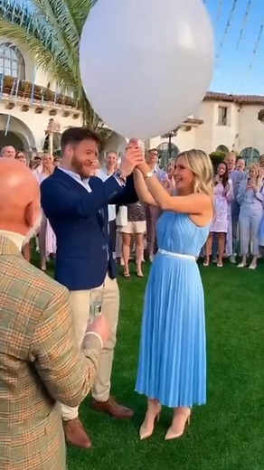 Plot twist of the century 🎈👶😂 🎉💥 At a baby gender reveal party, a giant balloon pops — but instead of just confetti, the actual baby gently floats out and lands right in mom’s arms! Shock, tears, and total chaos! 💖💙 #NextLevelReveal #BabyDrop #funny #wild #funnyreel #wildlaughsreel | Wildlaughsreel