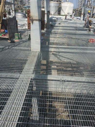 Construction Site of Steel Grating for Platform and Walkway-SHANGJIA GRATING