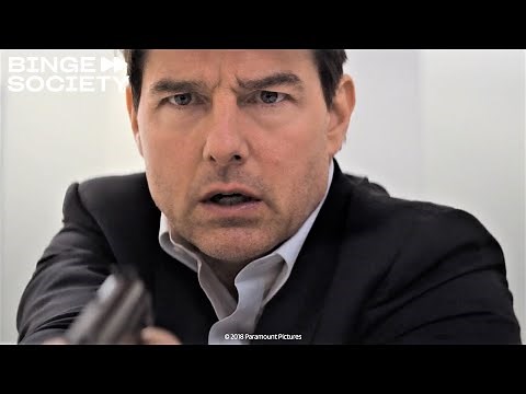 That moment when you're fighting in a bathroom: Mission: Impossible - Fallout (HD CLIP)