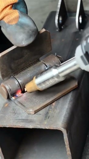 Welding aluminum, iron, and stainless steel—no problem at all.#Air-cooled laser welding machine