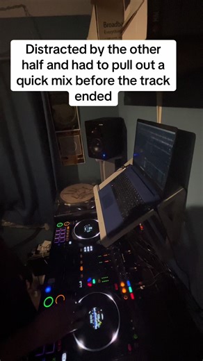 Quick mix of two awesome UKG tracks. #ukg #ukgarage #electronicmusic #dj #djmix