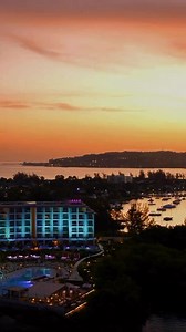 4 reasons to stay at Breathless Resorts & Spas 🌴✨ 1) Modern accommodations 🛏️ 2) Delectable dining 🍽️ 3) Daylife & nightlife 🌞🌙 4) World-class spas 🧖🏽‍♂️🧖🏽‍♀️ #mvpgetaways #wonderfulwednesday #breathlessresortsandspas | Magical Vacation Planner