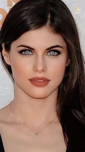 Alexandra Daddario 3rd Beautiful Actress in the world #hollywoodactresses #biography #alexandra