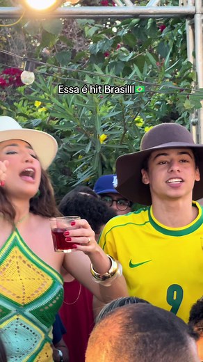 Arthur Fernandes e seu novo hit brasileiro