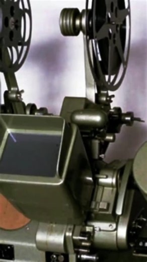 Film Editors on Instagram: "Step into the fascinating world of film editing as legendary editor Paul Hirsch shares his groundbreaking experiences with the original Moviola editing machine. Discover his awe-inspiring first encounter with the technology that allowed him to pause, reverse, and cut film like never before! 🖥️✨ Imagine having the power to view each frame as a distinct photograph—Hirsch details the magic behind this revolutionary process that transformed how stories were told in Holly