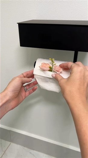 How I decorate my guest bathroom for spring!!