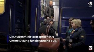 Überraschend in Kiew: Annalena Baerbock drückt Unterstützung für ukrainisches Volk aus