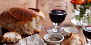 Easy baked camembert