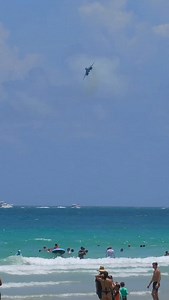 The B-1B from @345bombsquadron with a high speed pass over Miami Beach during the 2025 @airandseashow #miami #miamibeach #miamibeachairandseashow #usaf #b1 | BrandonBottsavfilms